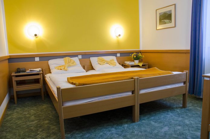 Imagen de la habitación del Hotel Alp. Foto 15