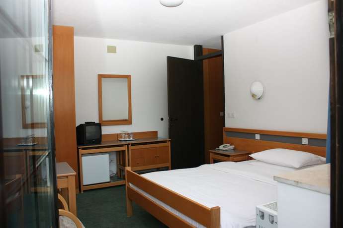 Imagen de la habitación del Hotel Alp. Foto 19