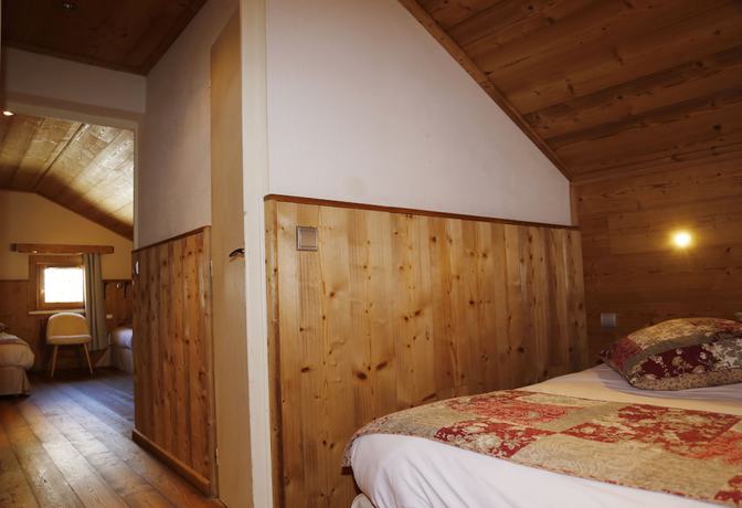 Imagen de la habitación del Hotel Alp'Azur. Foto 7