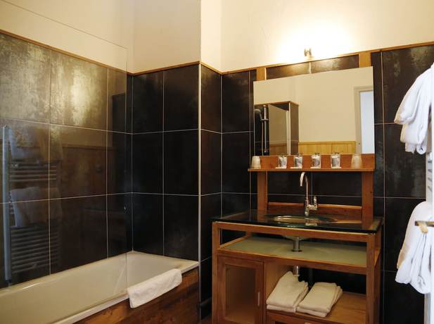 Imagen de la habitación del Hotel Alp'Azur. Foto 11