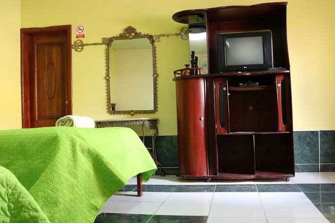 Imagen de la habitación del Hotel Alpachaca. Foto 5