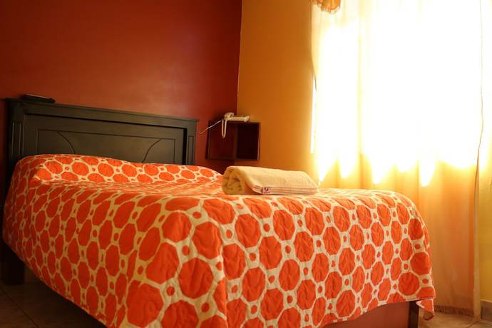 Imagen de la habitación del Hotel Alpachaca. Foto 12