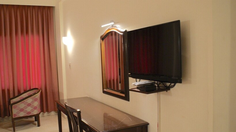 Imagen de la habitación del Hotel Alpana. Foto 23