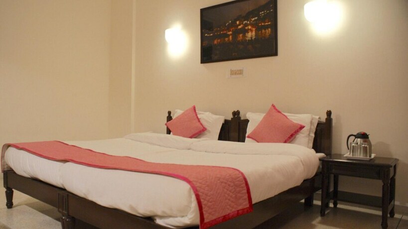 Imagen de la habitación del Hotel Alpana. Foto 25