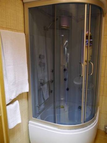 Imagen de la habitación del Hotel Alpari. Foto 6