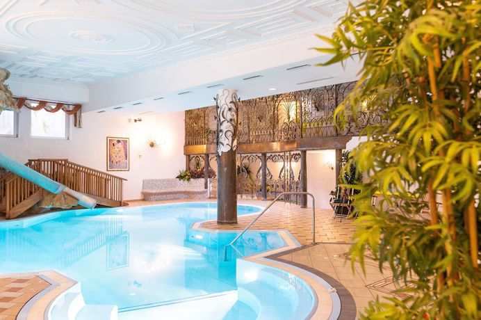 Imagen de la piscina del Hotel Alpe, Alba - D&egrave;lba. Foto 19