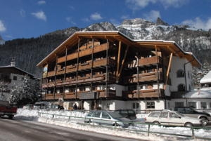 Imagen general del Hotel Alpe, Canazei. Foto 1