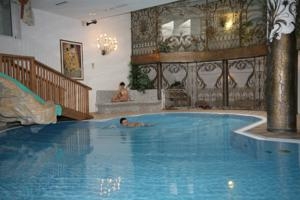 Imagen de la piscina del Hotel Alpe, Canazei. Foto 4