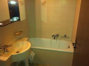 Imagen de la habitación del Hotel Alpe, Canazei. Foto 3