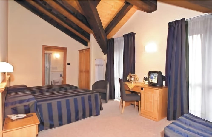 Imagen de la habitación del Hotel Alpechiara. Foto 6