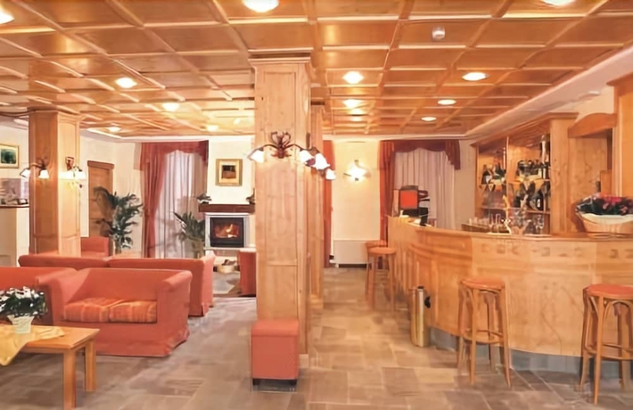 Imagen de los interiores del Hotel Alpechiara. Foto 10
