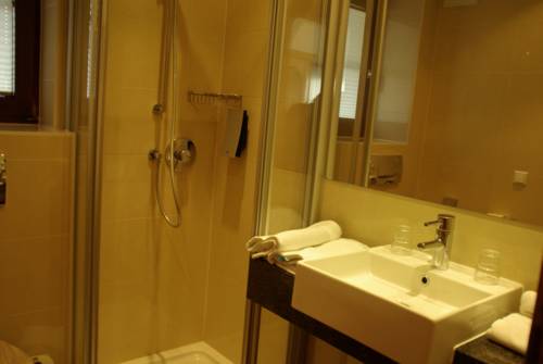 Imagen de la habitación del Hotel Alpen Adria and Spa. Foto 6