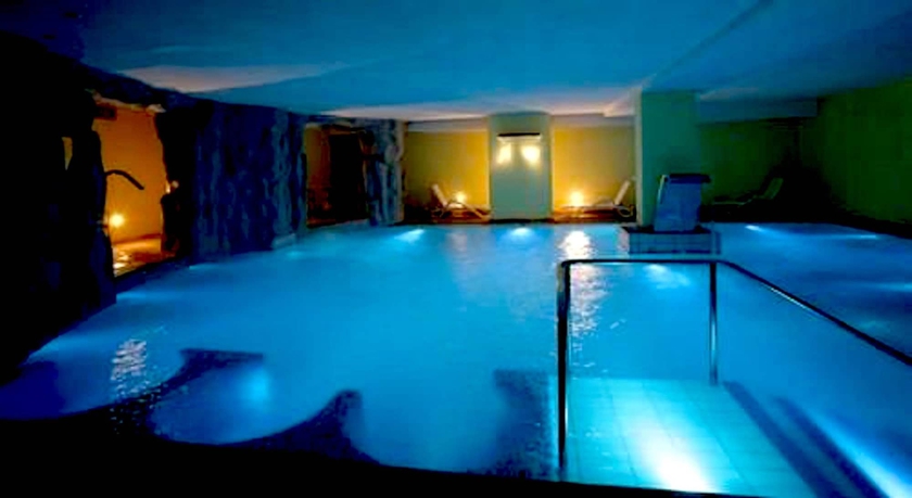 Imagen de la piscina del Hotel Alpen, Andalo. Foto 18