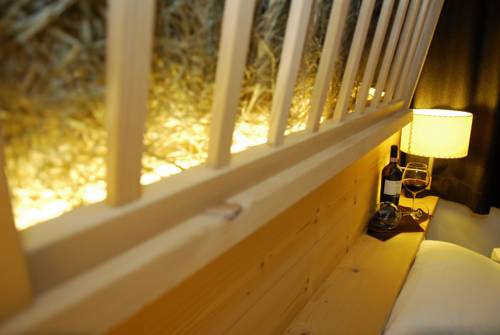 Imagen de la habitación del Hotel Alpen Chalet. Foto 5