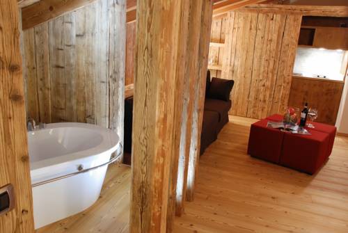 Imagen de la habitación del Hotel Alpen Chalet. Foto 6