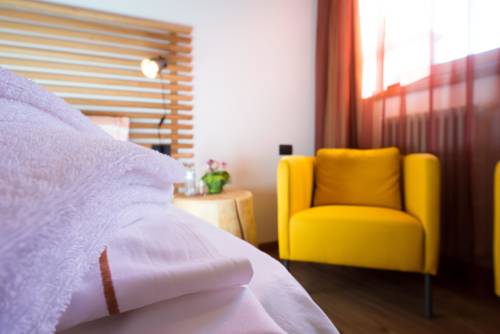 Imagen de la habitación del Hotel Alpen Chalet. Foto 10