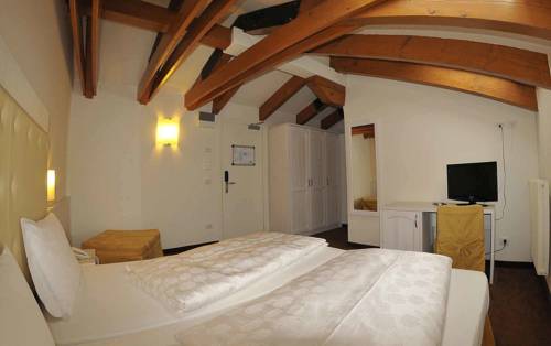 Imagen de la habitación del Hotel Alpen Eghel. Foto 9
