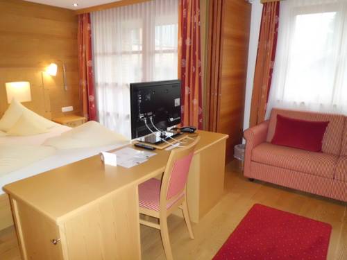 Imagen de la habitación del Hotel Alpen Post. Foto 11