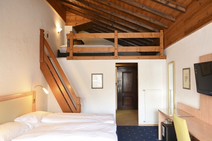 Imagen de la habitación del Hotel Alpen Resort. Foto 7