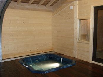 Imagen de la habitación del Hotel Alpen Roc, Morzine. Foto 10