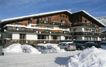 Imagen de la habitación del Hotel Alpen Roc, Morzine. Foto 11