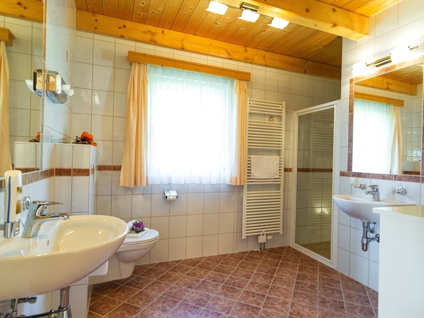 Imagen de la habitación del Hotel AlpenParks Hagan Lodge Altaussee. Foto 18