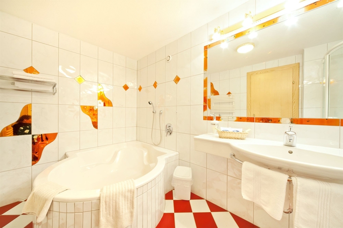 Imagen de la habitación del Hotel Alpenbad Hohenhaus. Foto 15