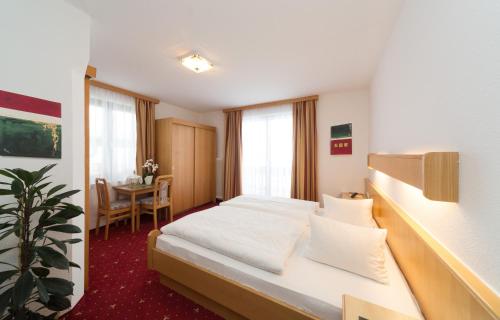 Imagen de la habitación del Hotel Alpenblick Attersee-Seiringer KG. Foto 13