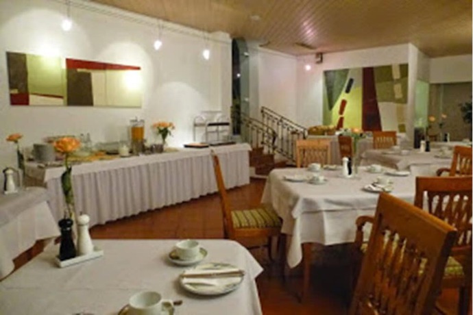 Imagen del bar/restaurante del Hotel Alpenblick Garni. Foto 2