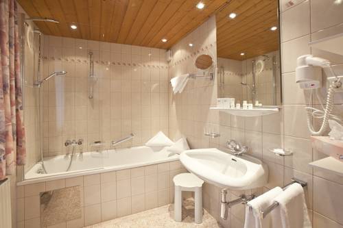 Imagen de la habitación del Hotel Alpenblick, Langenfeld. Foto 7