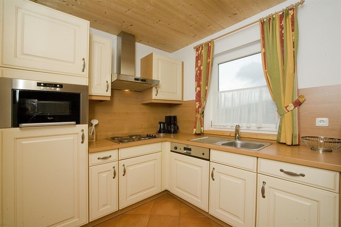 Imagen de la habitación del Hotel Alpendorf Dachstein West. Foto 3