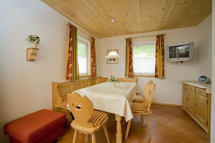Imagen de la habitación del Hotel Alpendorf Dachstein West. Foto 8