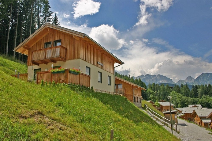 Imagen de los exteriores del Hotel Alpendorf Dachstein West. Foto 12