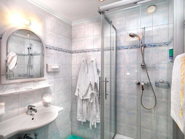 Imagen de la habitación del Hotel Alpendorf. Foto 13