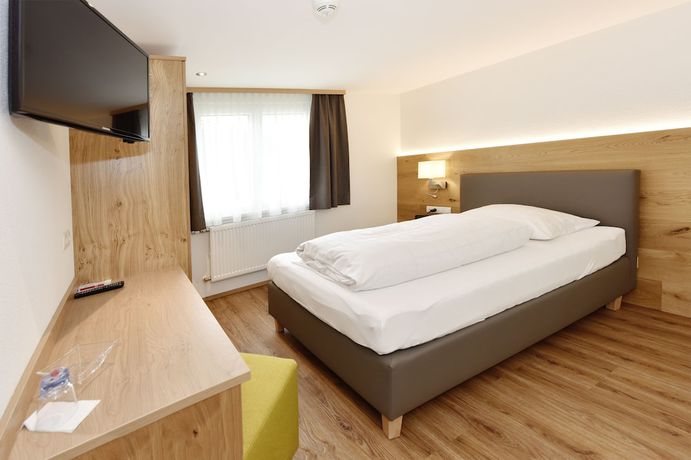 Imagen de la habitación del Hotel Alpenfeuer Montafon. Foto 8