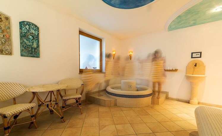 Imagen de la piscina del Hotel Alpenfrieden. Foto 18