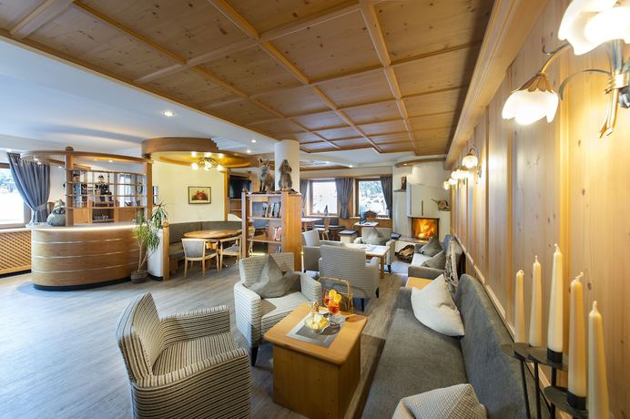 Imagen del bar/restaurante del Hotel Alpenfrieden. Foto 2