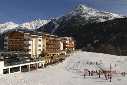 Imagen de los exteriores del Hotel Alpengasthof Gr&uuml;ner, S&ouml;lden . Foto 6