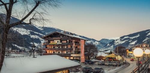 Imagen general del Hotel Alpenhof Kristall. Foto 2