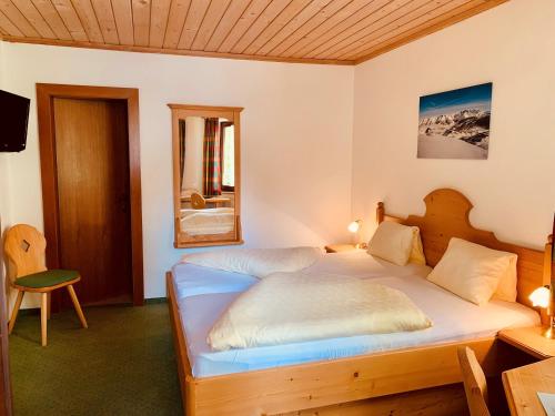 Imagen de la habitación del Hotel Alpenhof Schwaiger - Garni - mit Hochk&ouml;nig Card. Foto 17