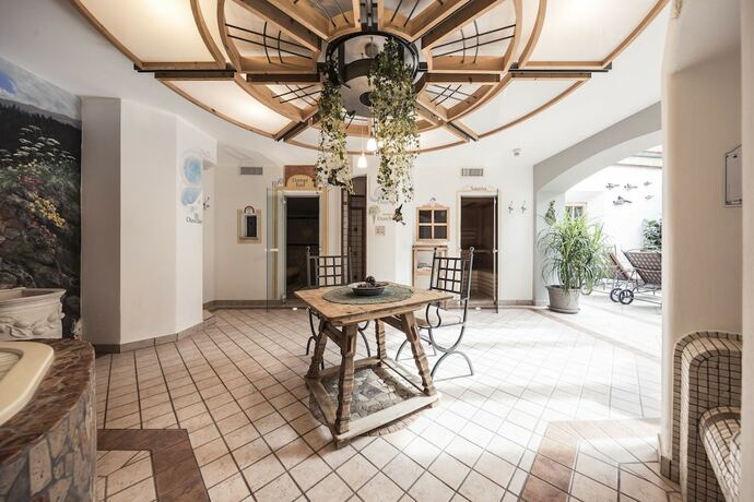 Imagen general del Hotel Alpenhof, St. Walburg - Santa Valburga. Foto 1