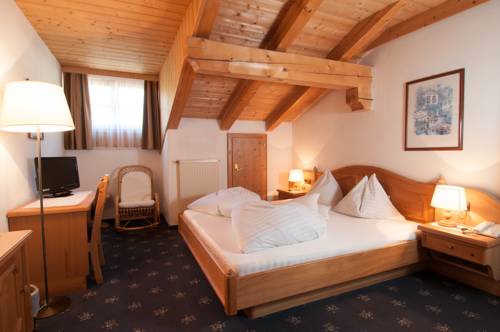 Imagen de la habitación del Hotel Alpenhof, Tirol - Tirolo. Foto 7