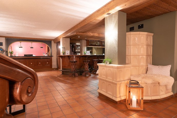 Imagen de los interiores del Hotel Alpenhof, Unterb&auml;ch VS. Foto 19