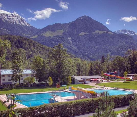 Imagen de la piscina del Hotel Alpenhotel Brunneck. Foto 14