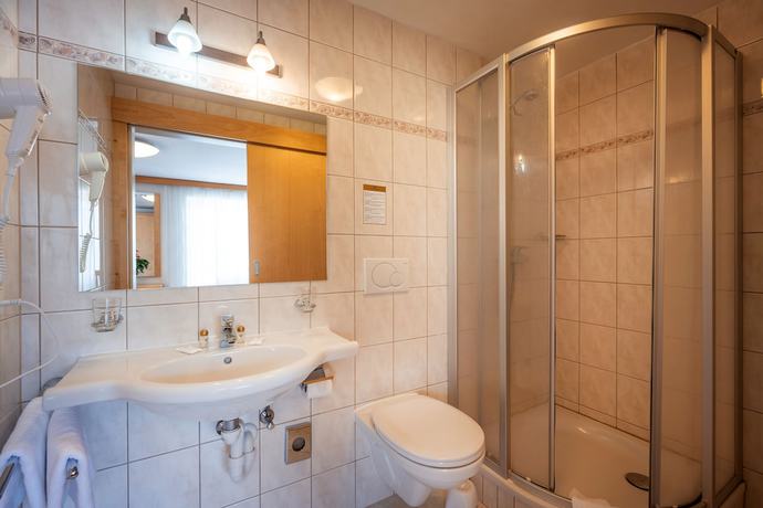 Imagen de la habitación del Hotel Alpenhotel Edelweiss. Foto 9