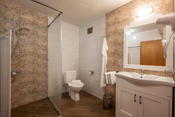 Imagen de la habitación del Hotel Alpenhotel Edelweiss. Foto 10