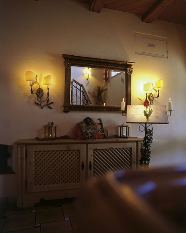 Imagen de los interiores del Hotel Alpenhotel Ernberg. Foto 12