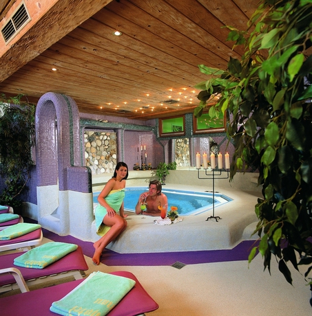 Imagen de la piscina del Hotel Alpenhotel Fernau. Foto 19