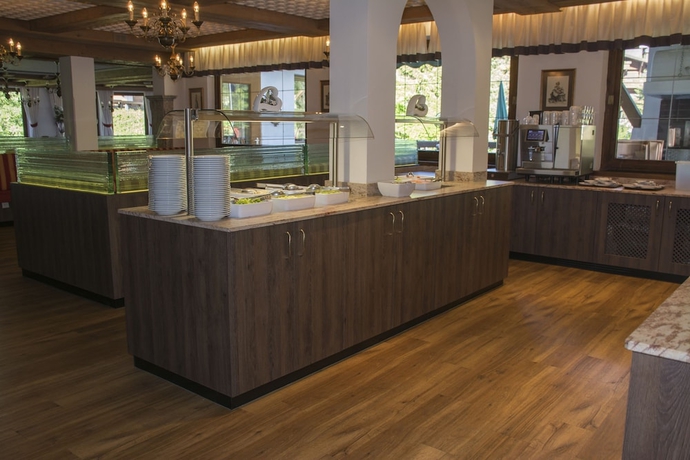 Imagen del bar/restaurante del Hotel Alpenhotel Fernau. Foto 3