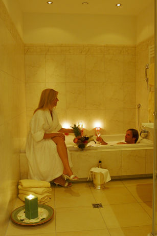 Imagen del bar/restaurante del Hotel Alpenhotel Fischer. Foto 4